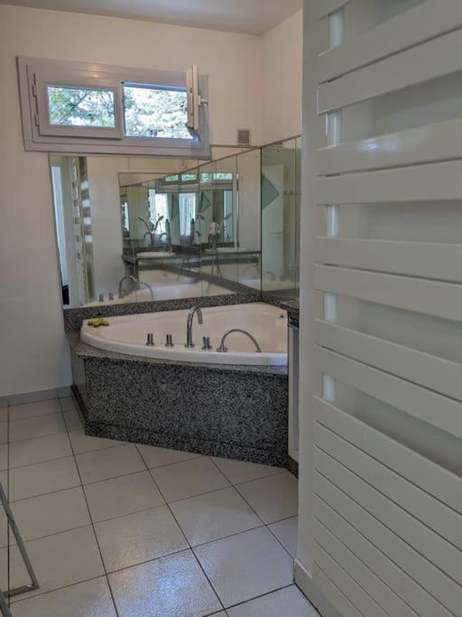 Maison Spacieuse Et Lumineuse 4 Personnes Lavilledieu  Luaran gambar